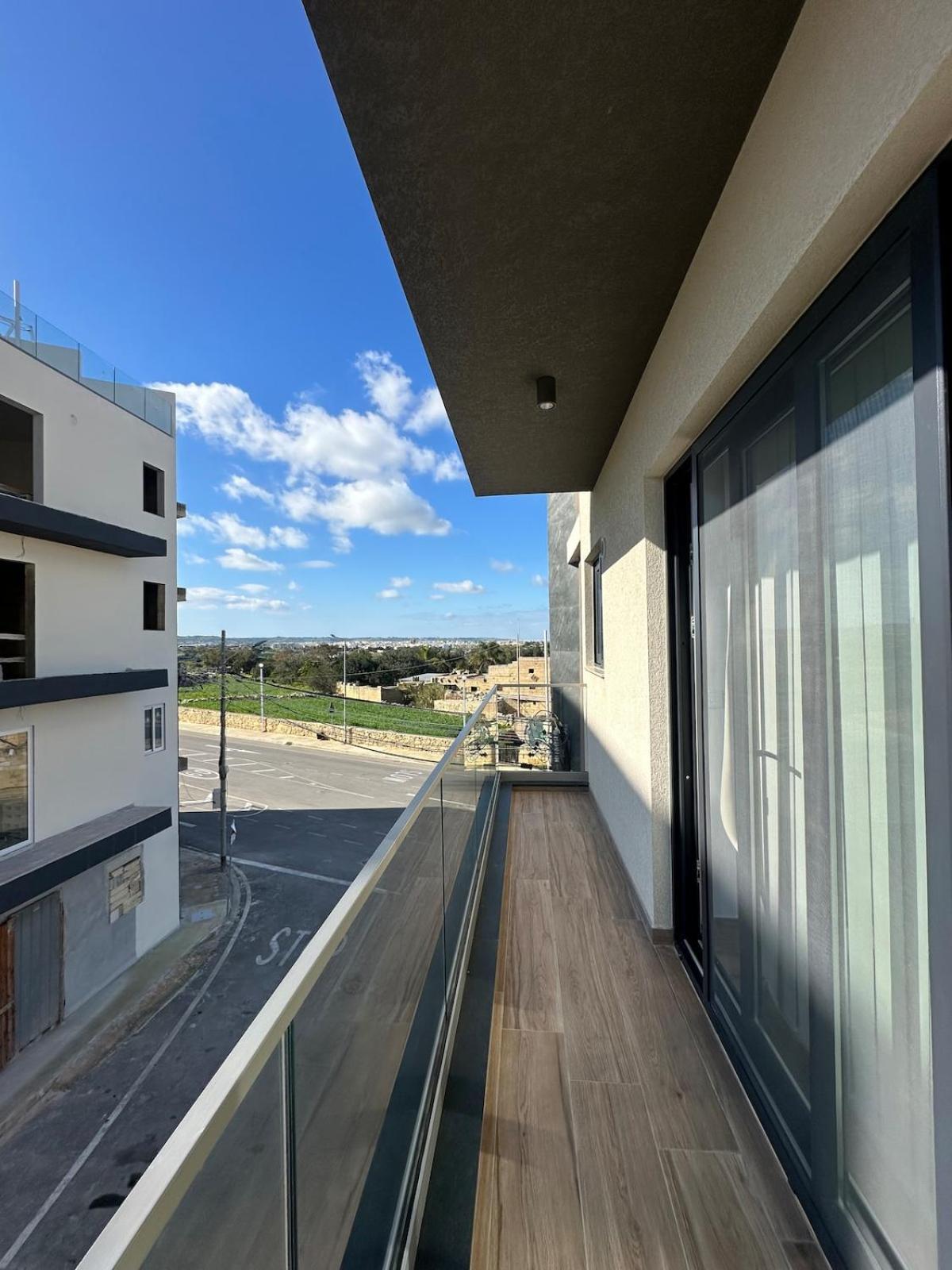 Brand New 2 Bedroom In Hal *